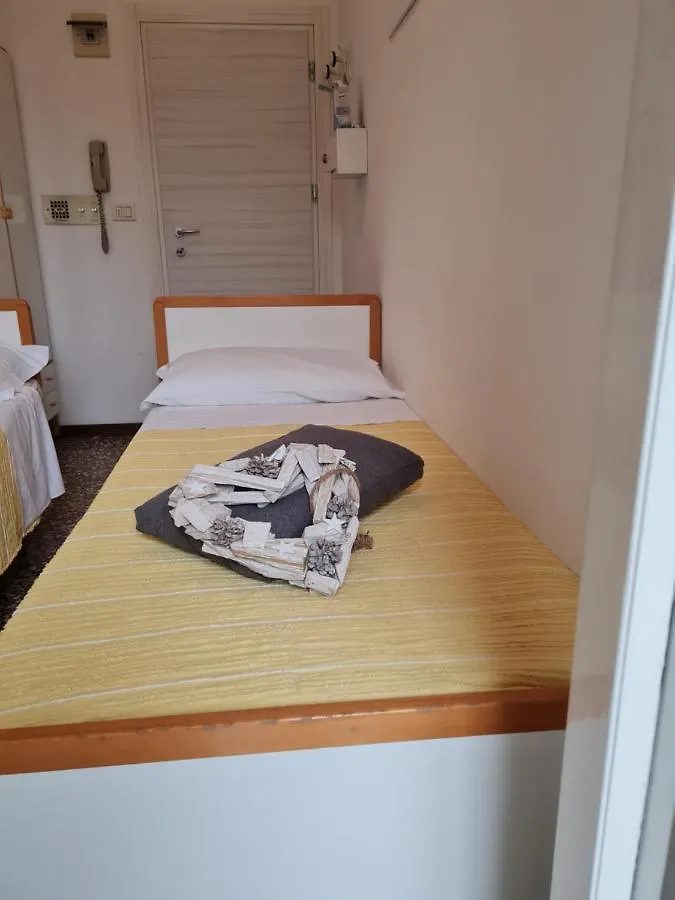 Hotel Marconi Miramare Rimini 3*,